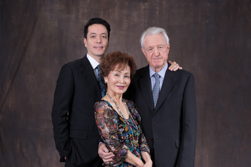 Die Familie Heymann: Sohn Henryk, Mutter Takako Nishizaki und Vater Klaus