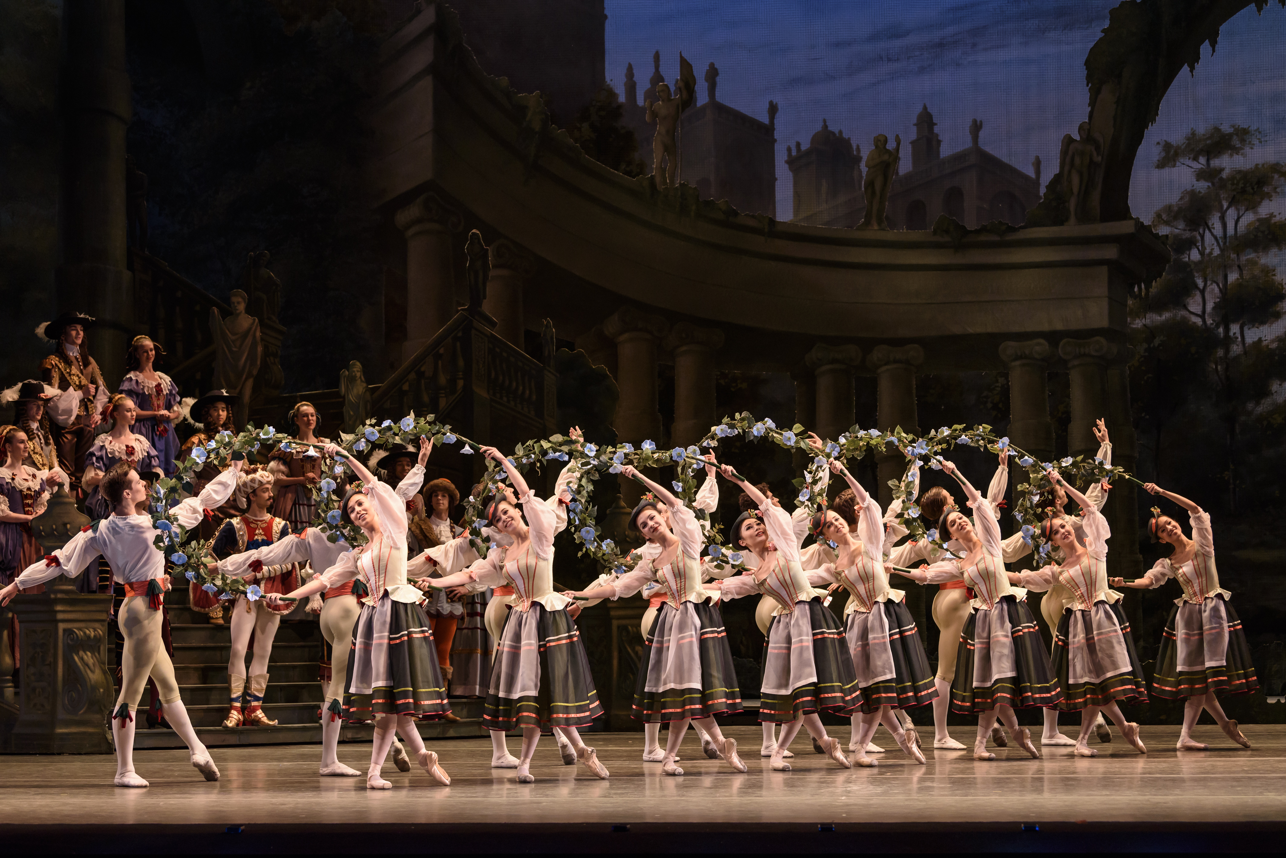 „Dornröschen“ aus dem Royal Opera House London live in den deutschen Kinos: ein grandioses Ballett in einer historisch bedeutsamen Inszenierung