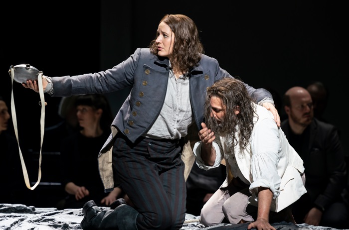 Mit Jonas Kaufmann als Florestan und Lise Davidsen als Fidelio kommt Beethovens Fidelio aus dem Royal Opera House London in die deutschen Kinos.
