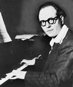 Musik schenkt Hoffnung. Komponisten fanden auch in schwierigen Zeiten wie Kriegen oder Krankheiten die Kraft, Werke zu schaffen. Olivier Messiaen komponierte im Gefangenenlager. 