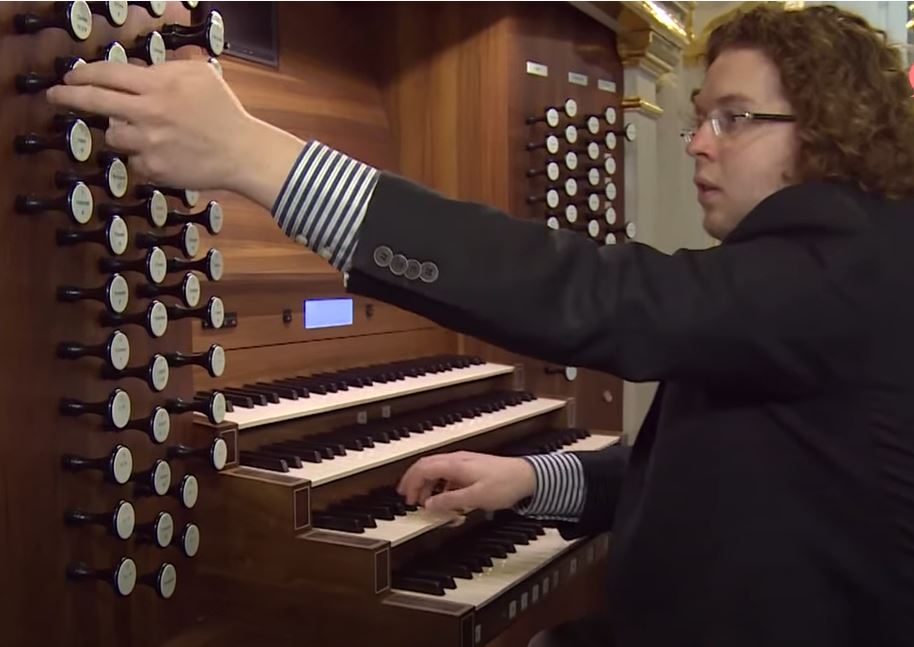 Sebastian Küchler-Blessing beim Münchner Orgelfestival an der Rieger-Orgel 