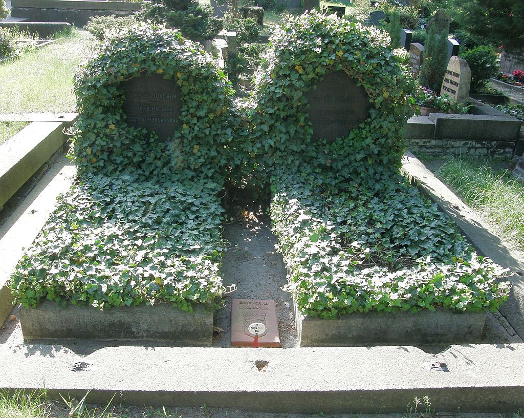Grabmal von Amalie und Joseph Joachim