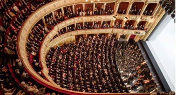 Blick in den Zuschauerraum des Opernhauses Zürich