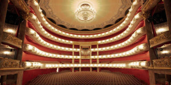 Blick in den Zuschauerraum der Bayerischen Staatsoper
