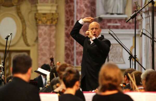 Gerd Schaller und seine Philharmonie Festiva