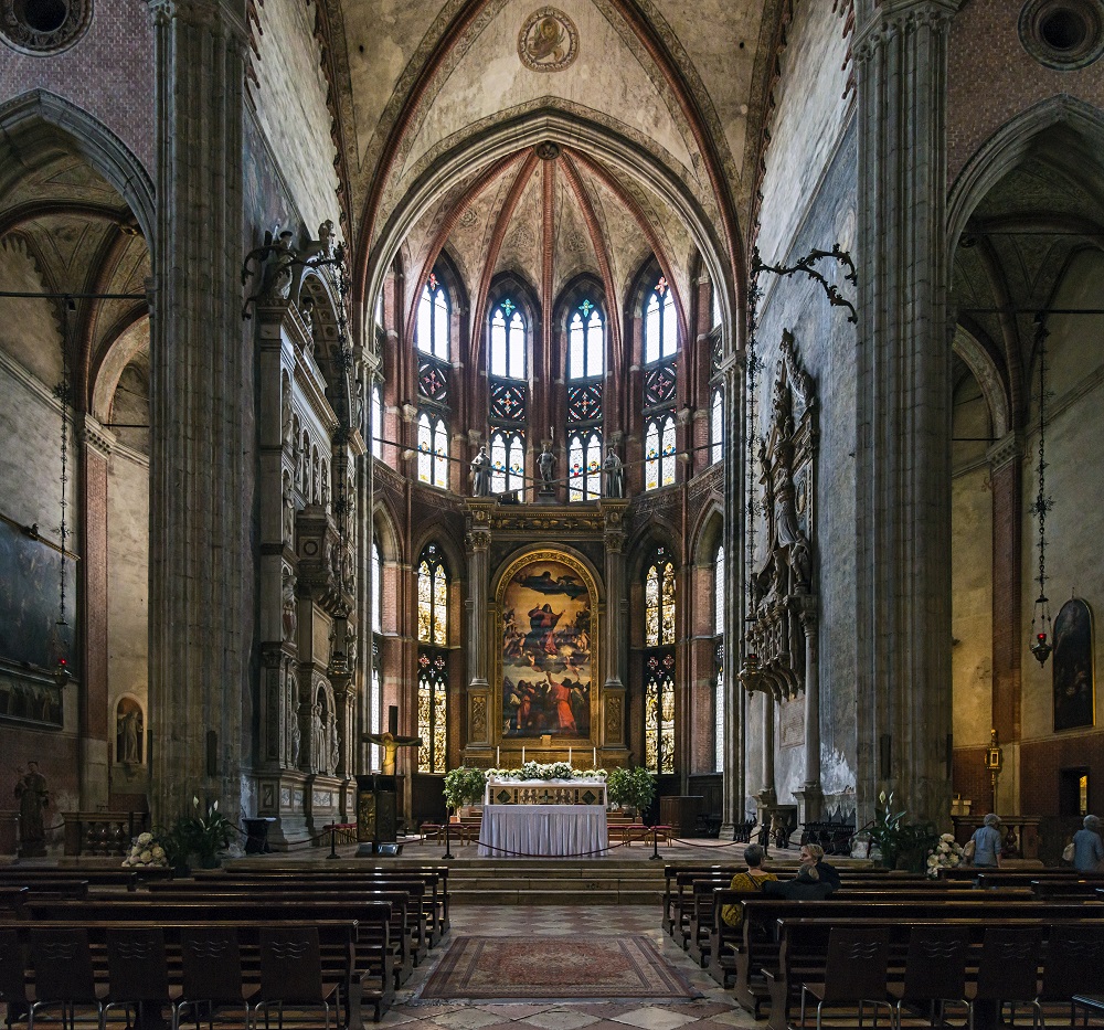 Hauptaltar der Frari-Kirche von Venedig