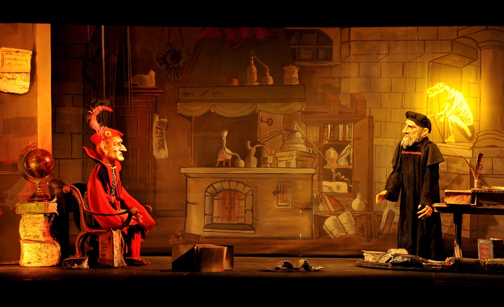 Faust am Marionettentheater Bille