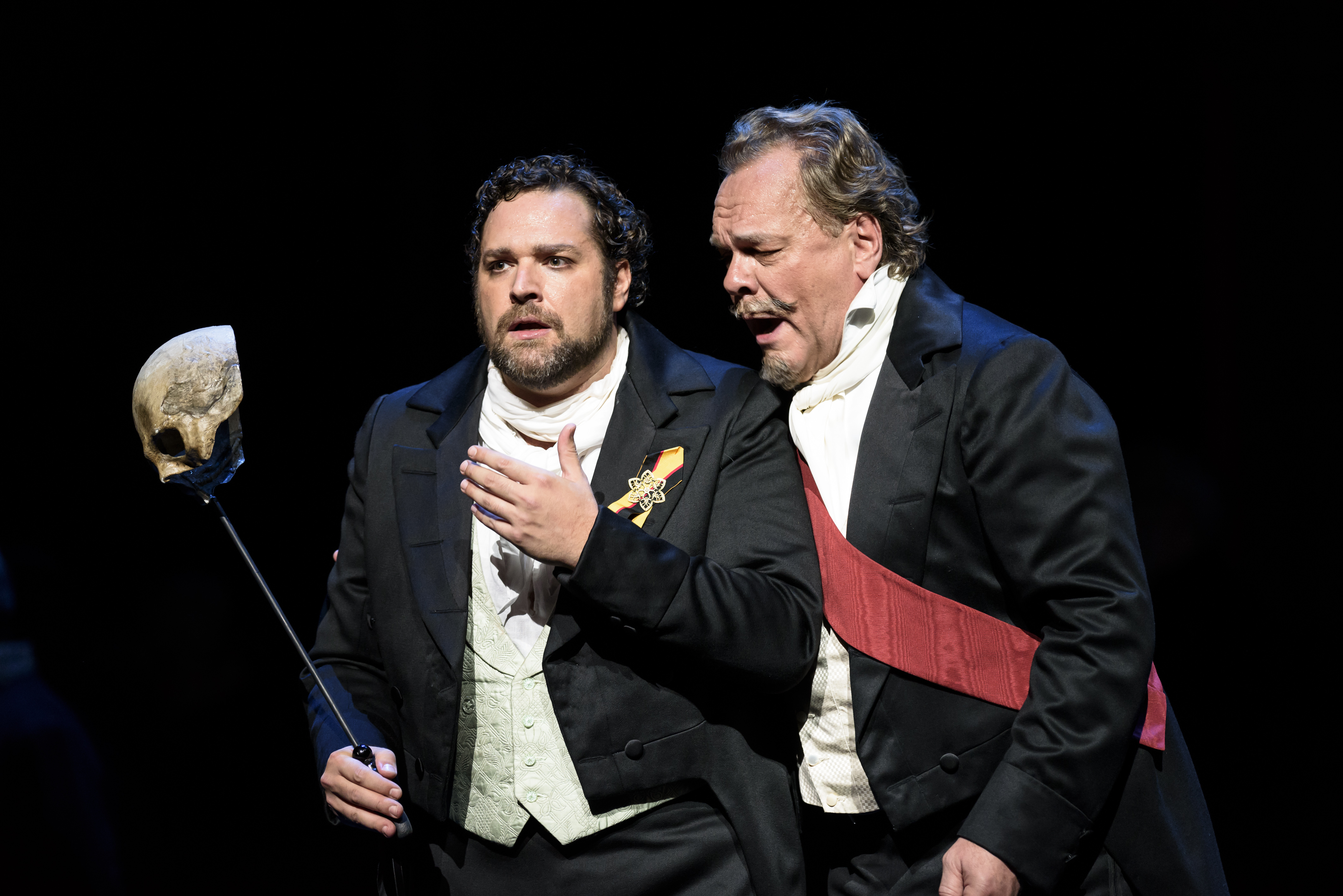 Bryan Hymel und Michael Volle in Verdis Les vêpres sicilienns am Royal Opera House in London 2013
