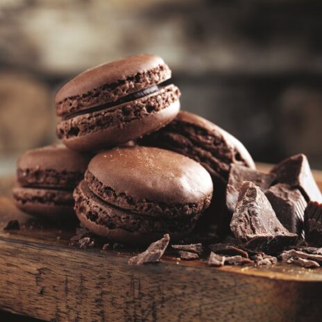 macarons sweet chocolate macaron French on wooden table