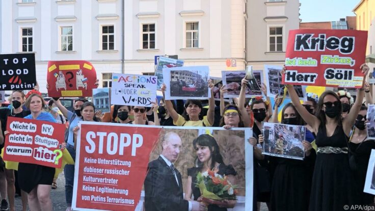 Demonstrationen gegen Anna Netrebkos Beziehung zu Putin