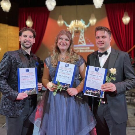 Preisträger des Belvedere Gesangswettbewerbs 2023: v.l.n.r. Kevin Jose Simerilla Romero (3. Platz), Ann-Kathrin Niemczyk (1. Platz), Filip Filipović (2. Platz)