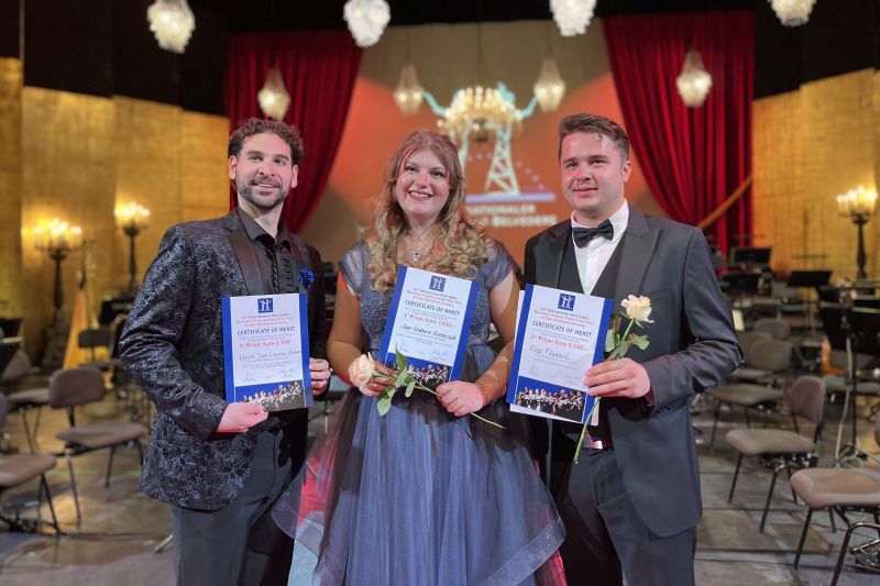 Preisträger des Belvedere Gesangswettbewerbs 2023: v.l.n.r. Filip Filipović (3. Platz), Ann-Kathrin Niemczyk (1. Platz), Zweitplatzierte Kevin Jose Simerilla Romero (2. Platz)