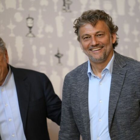 Jonas Kaufmann (re.), designierter künstlerischer Leiter der Tiroler Festspiele Erl, und Hans Peter Haselsteiner, Präsident der Festspiele