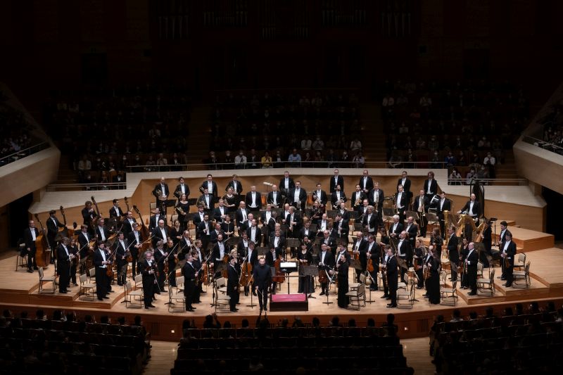 Berliner Philharmoniker und Kirill Petrenko 2023 in Tokio