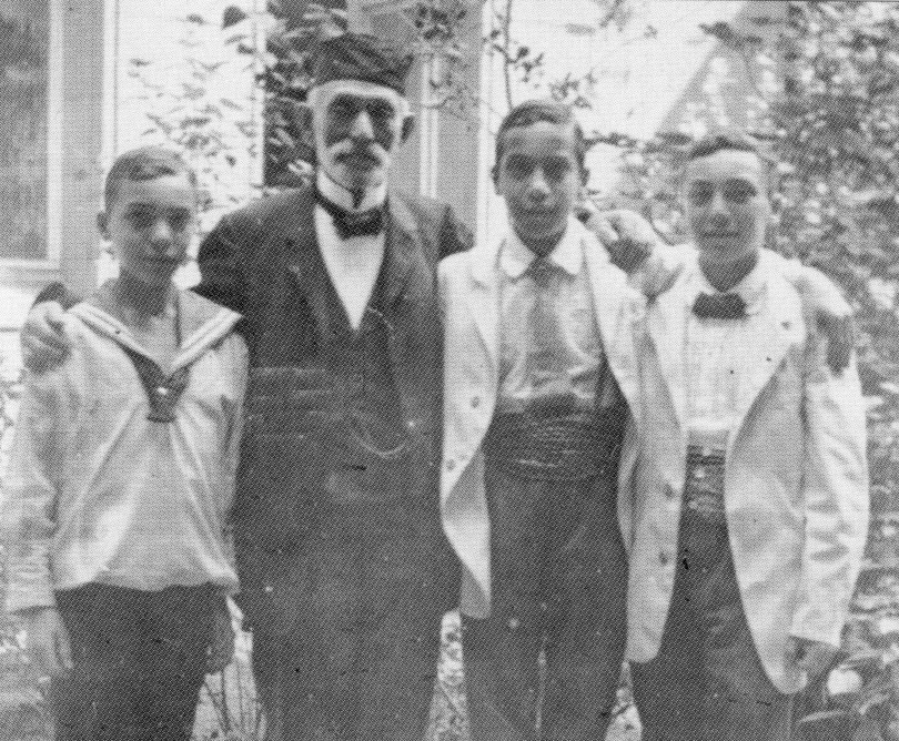 Kurt Weill, seine Brüder und sein Großvater
